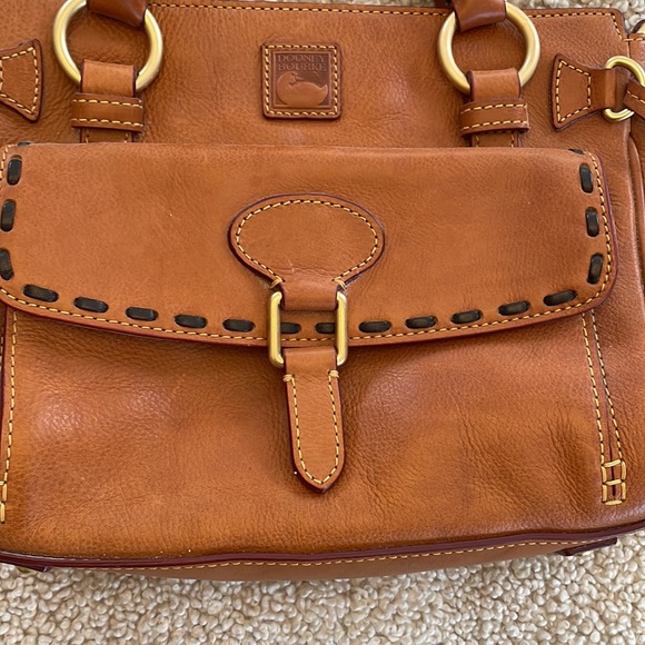 Dooney and Bourke purse. - Picture 2 of 6